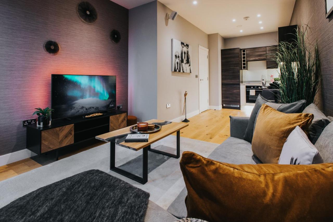 Circa17- Entire Apt, Free Parking, Gym, City Central & Free Netflix Bracknell Zewnętrze zdjęcie