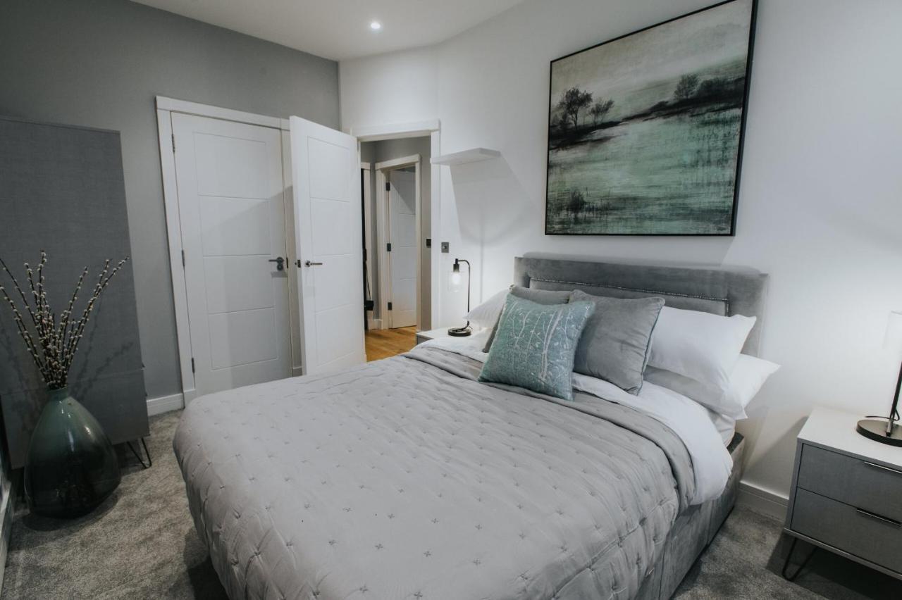 Circa17- Entire Apt, Free Parking, Gym, City Central & Free Netflix Bracknell Zewnętrze zdjęcie