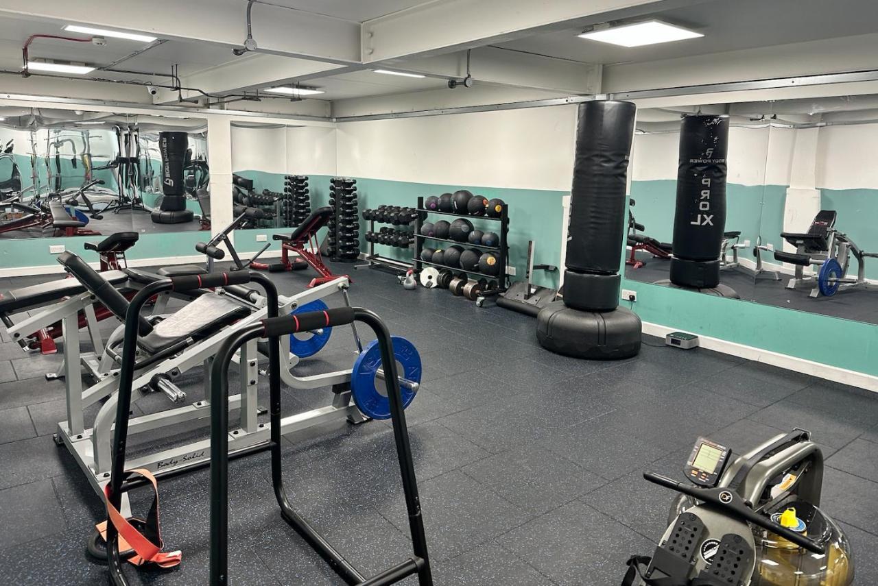 Circa17- Entire Apt, Free Parking, Gym, City Central & Free Netflix Bracknell Zewnętrze zdjęcie