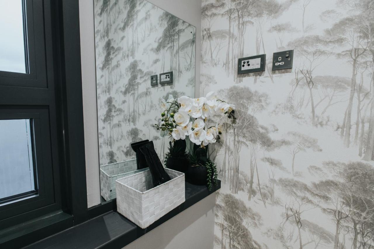 Circa17- Entire Apt, Free Parking, Gym, City Central & Free Netflix Bracknell Zewnętrze zdjęcie