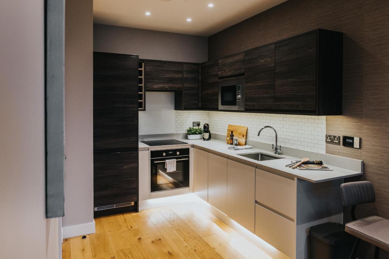 Circa17- Entire Apt, Free Parking, Gym, City Central & Free Netflix Bracknell Zewnętrze zdjęcie