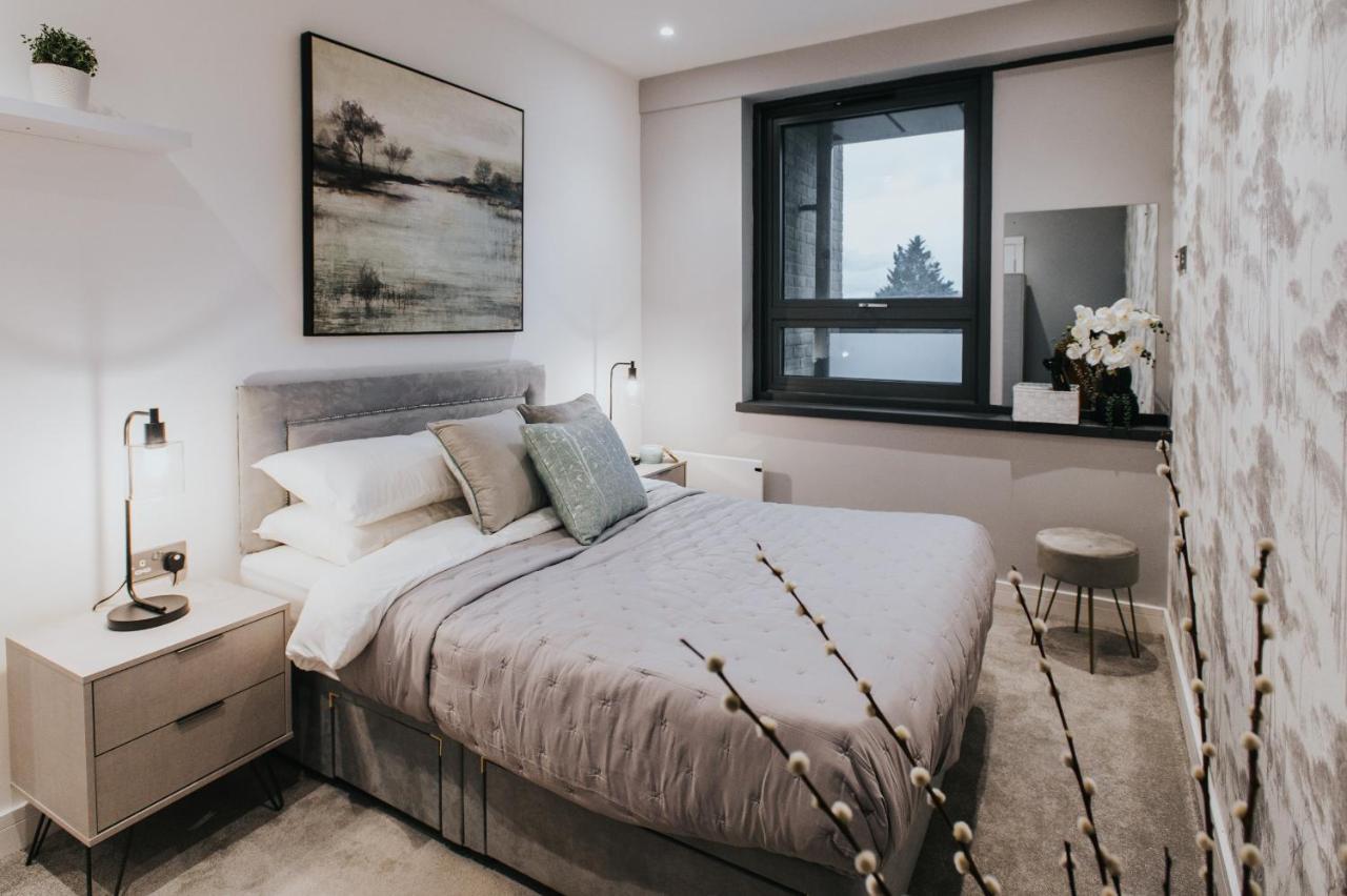 Circa17- Entire Apt, Free Parking, Gym, City Central & Free Netflix Bracknell Zewnętrze zdjęcie