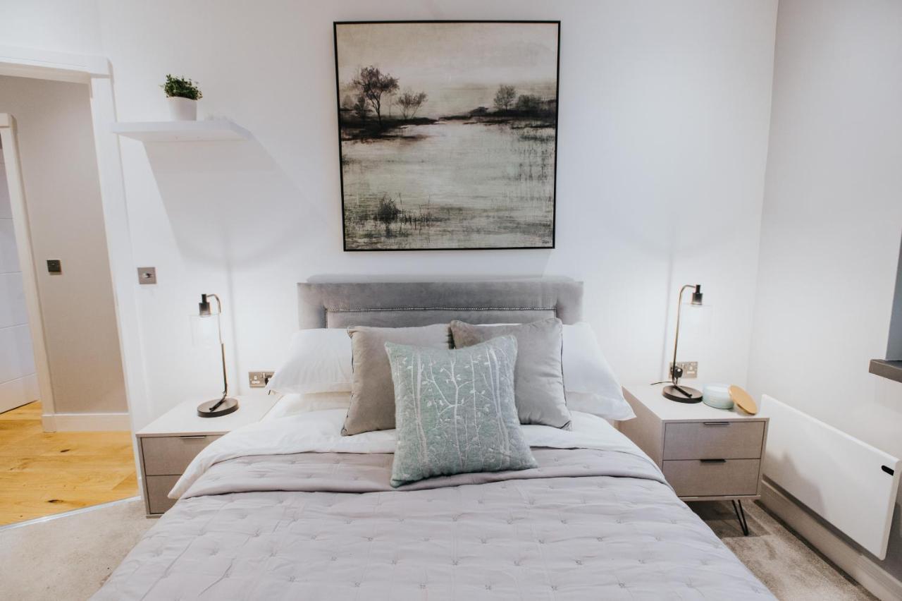 Circa17- Entire Apt, Free Parking, Gym, City Central & Free Netflix Bracknell Zewnętrze zdjęcie